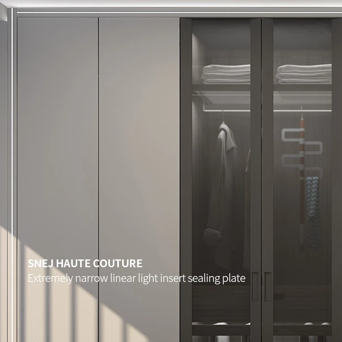 Closet with Sliding Doors Closet with Sliding Doors